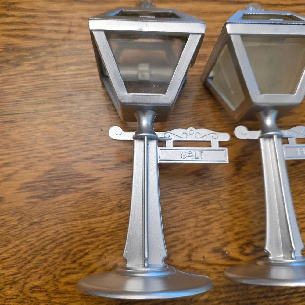Vintage 1950s Street Lamp Salt and‎ Pepper Shakers Silver Lantern Gas Light Set